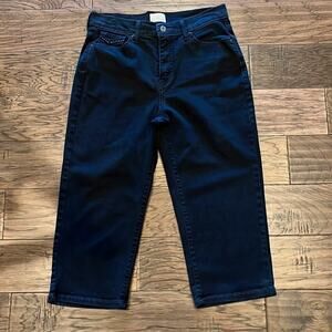 Levi’s 512 Perfectly Slimming Capri Size 10